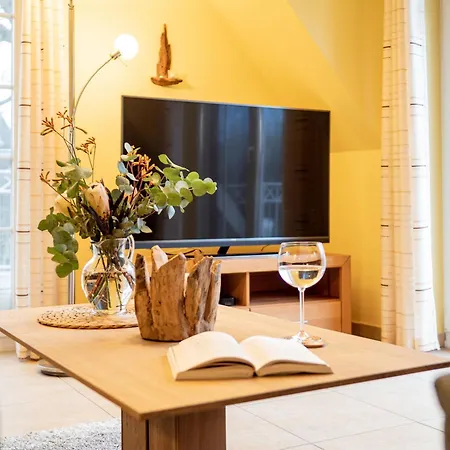 Arielle, Fw 5 公寓